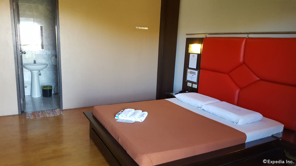 Hollywood Drive-In Hotel Baguio City Екстериор снимка