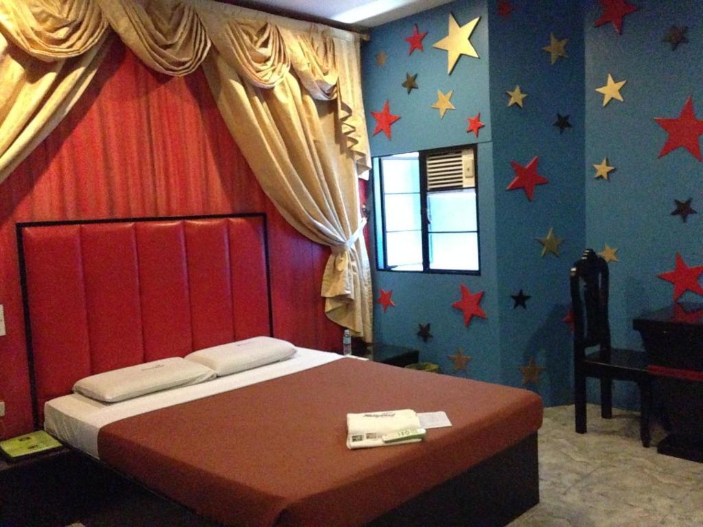 Hollywood Drive-In Hotel Baguio City Екстериор снимка