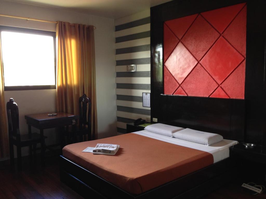 Hollywood Drive-In Hotel Baguio City Екстериор снимка
