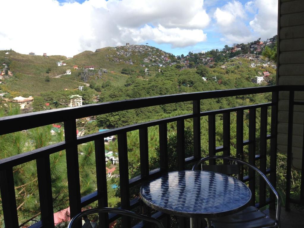 Hollywood Drive-In Hotel Baguio City Екстериор снимка