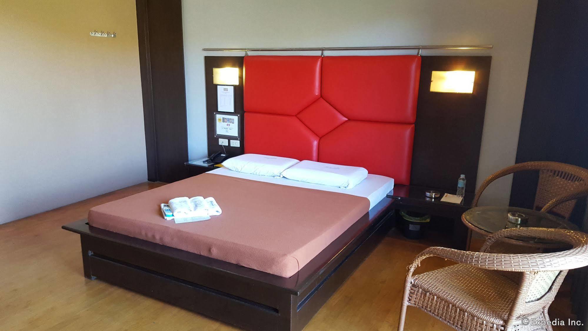 Hollywood Drive-In Hotel Baguio City Екстериор снимка