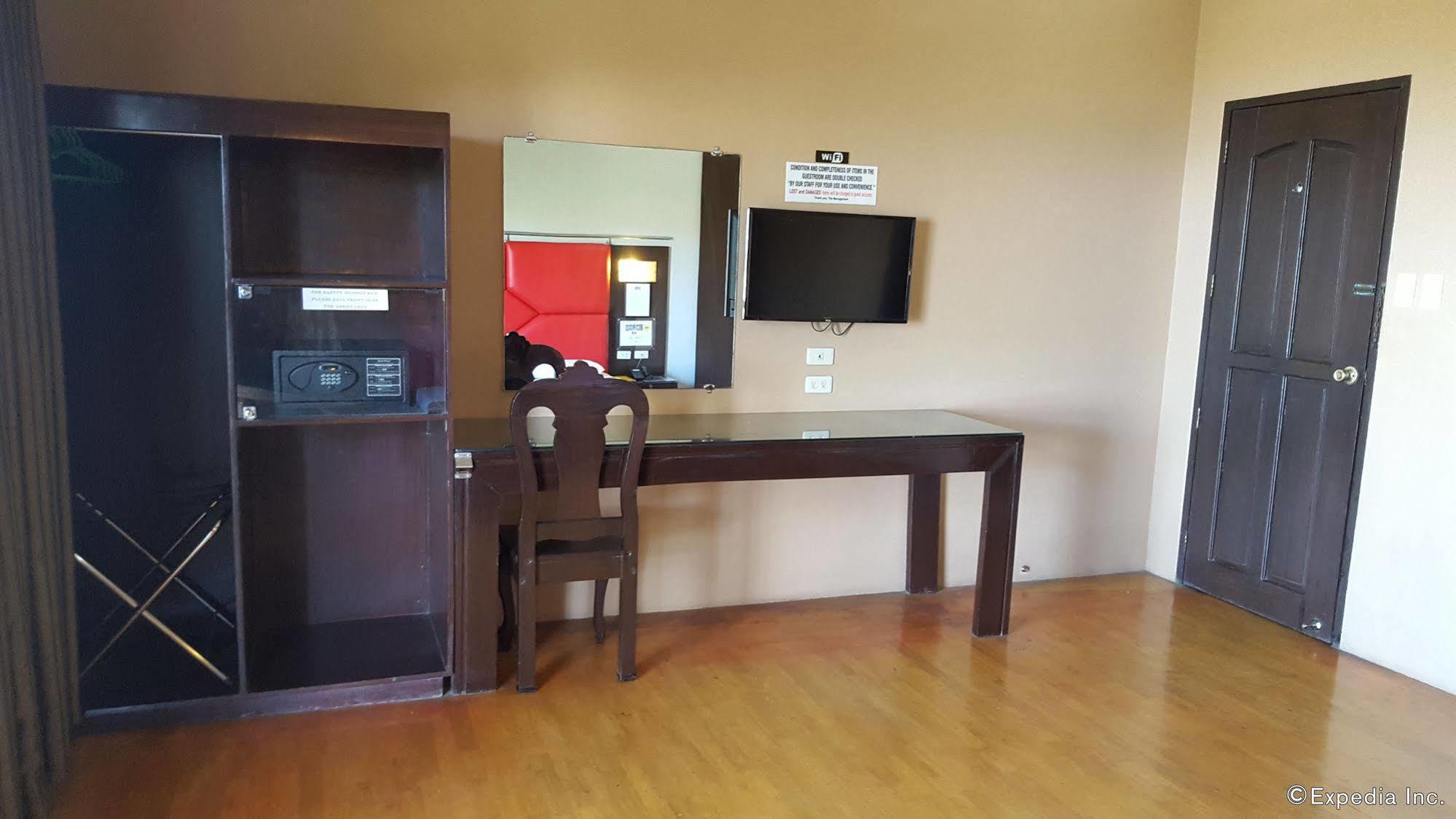 Hollywood Drive-In Hotel Baguio City Екстериор снимка